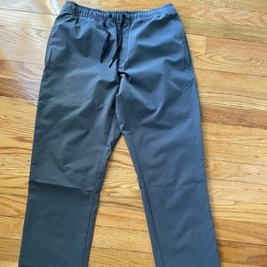 J Crew men’s tech dock pants Size S